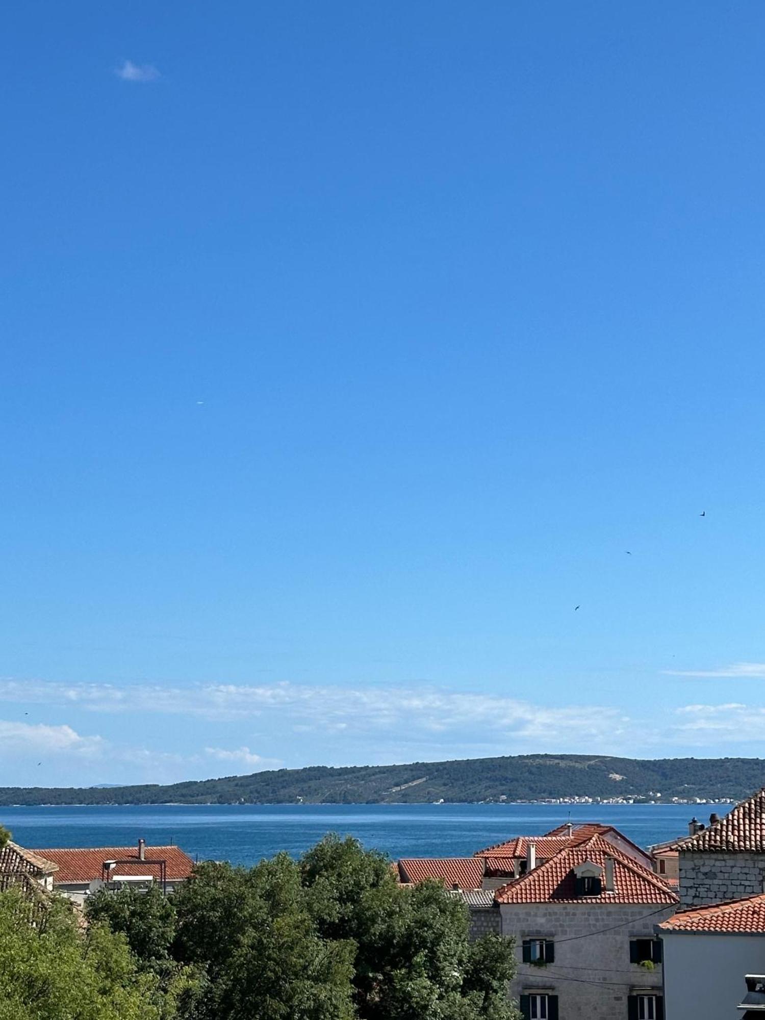 Bee House Suite - Brand New Apartment 100 M From Sea Kaštela Εξωτερικό φωτογραφία
