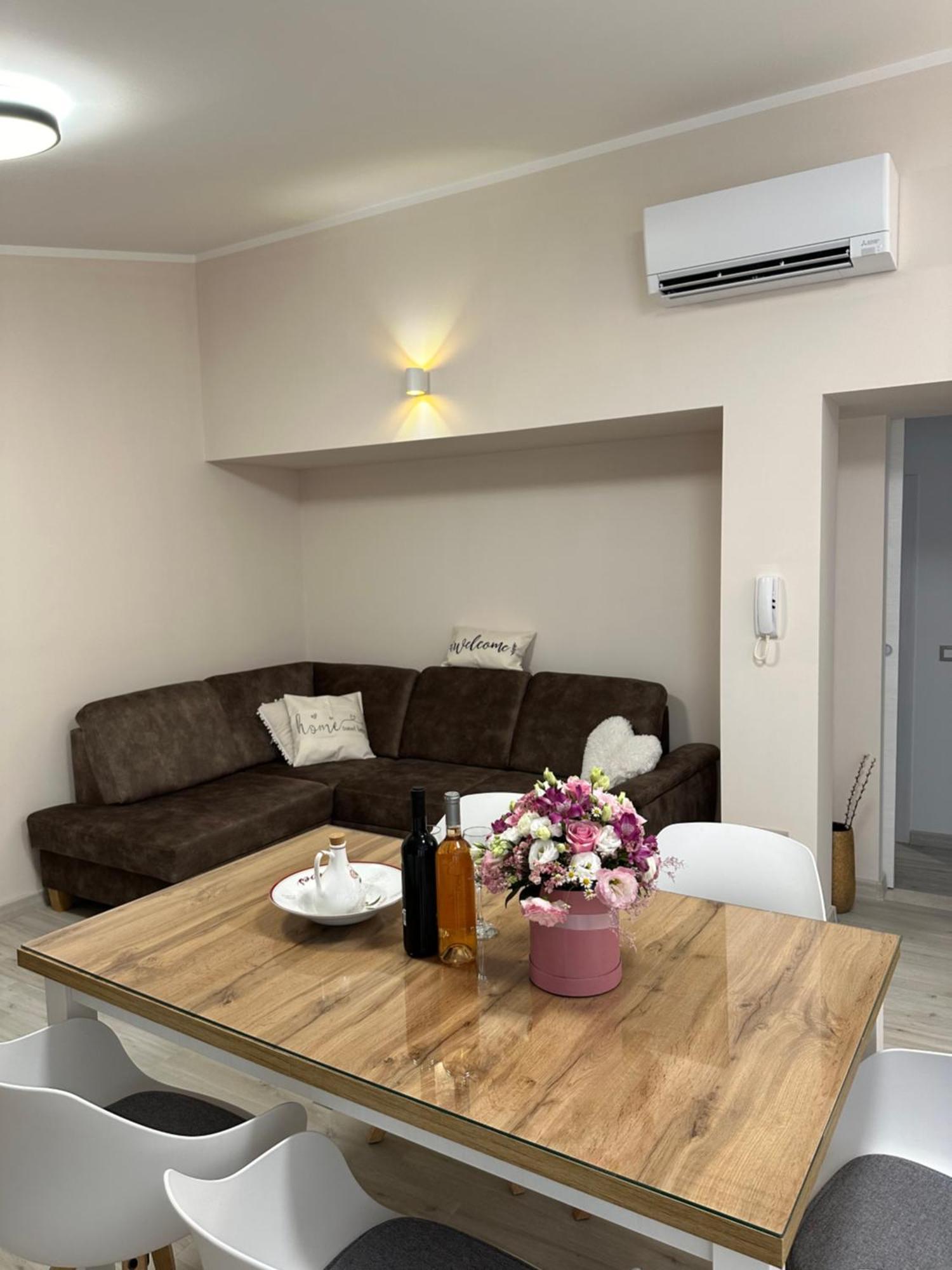 Bee House Suite - Brand New Apartment 100 M From Sea Kaštela Εξωτερικό φωτογραφία