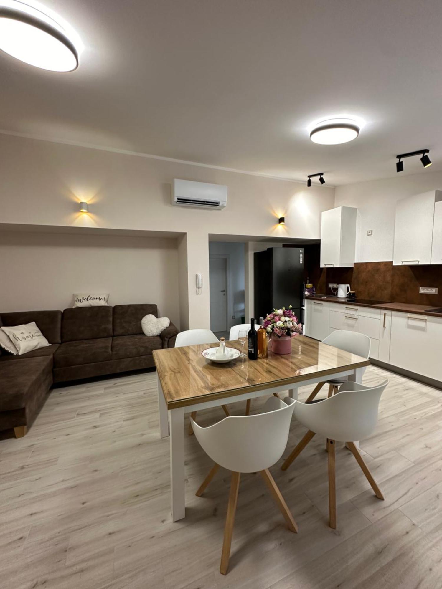 Bee House Suite - Brand New Apartment 100 M From Sea Kaštela Εξωτερικό φωτογραφία