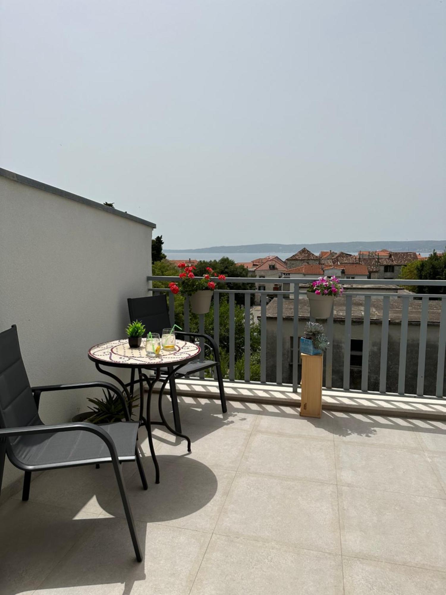 Bee House Suite - Brand New Apartment 100 M From Sea Kaštela Εξωτερικό φωτογραφία